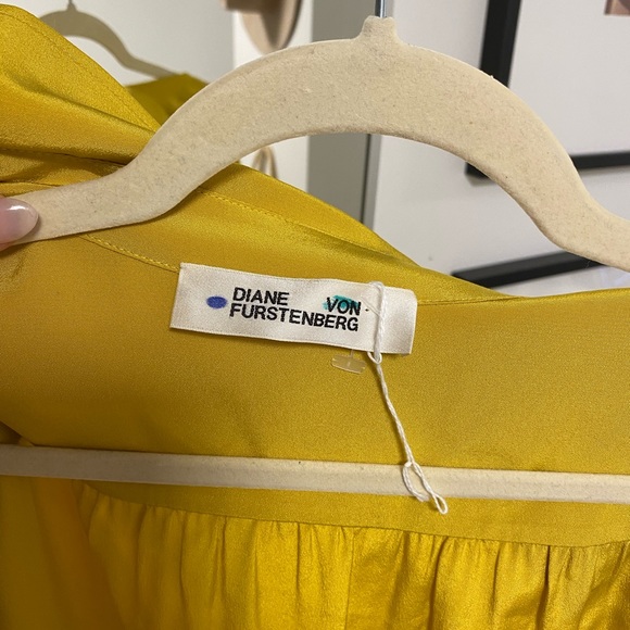 Stunning nwt Silk DVF Sample Sale Blouse Sz S - Picture 4 of 6